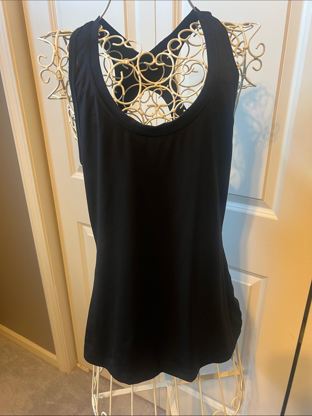 Athleta Classic Black Women's Key Hole Tank Top - size M